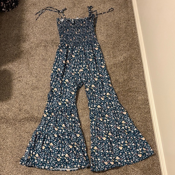InsStreet Pants - Elegant Floral Jumpsuit in Blue